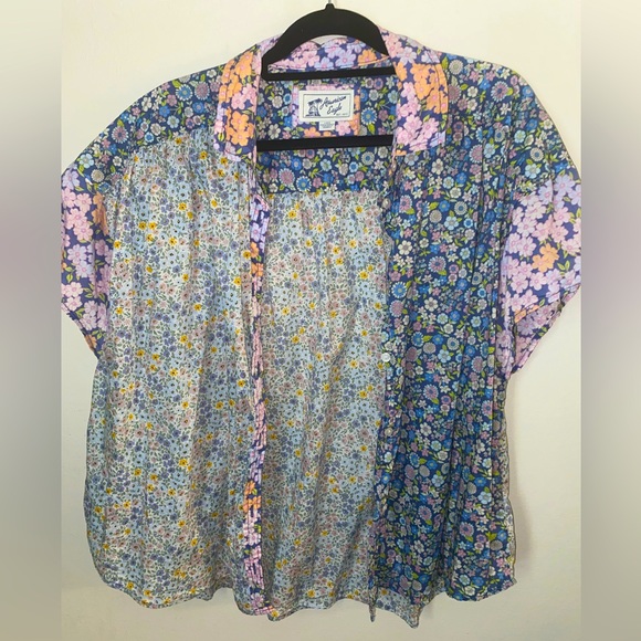American Eagle Outfitters Tops - American Eagle button down shirt.